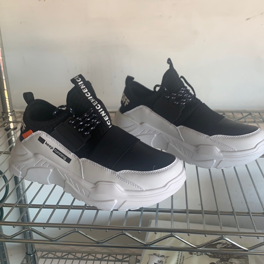 Men’s Miles machogy NEW shoe
